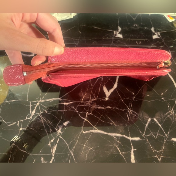 CHANEL Hot Pink Caviar Leather Pouch - Picture 3 of 8